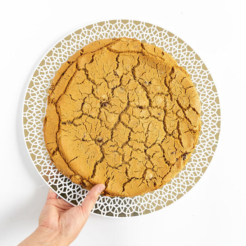 Chocolate Chip — 3lb Giant Cookie